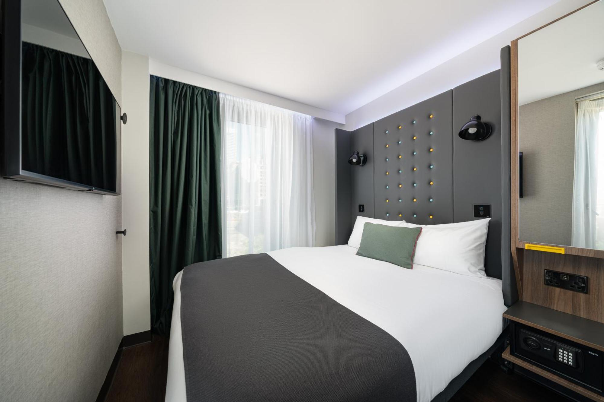 Point A Canary Wharf 3* Londen