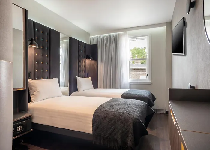 Point A Hotel London Canary Wharf