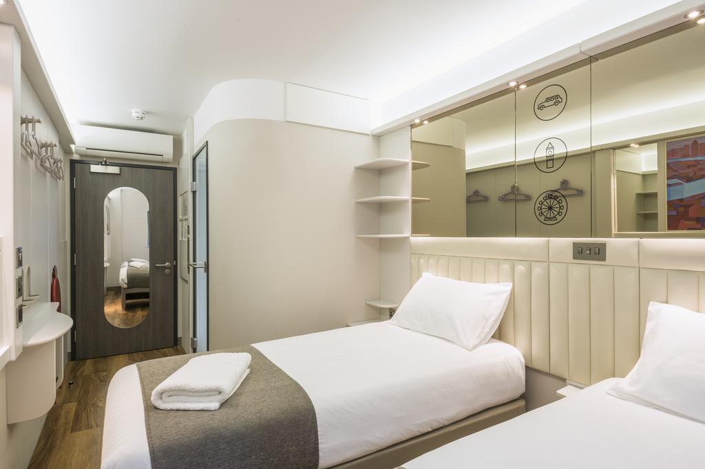 Point A Canary Wharf 3* Londen